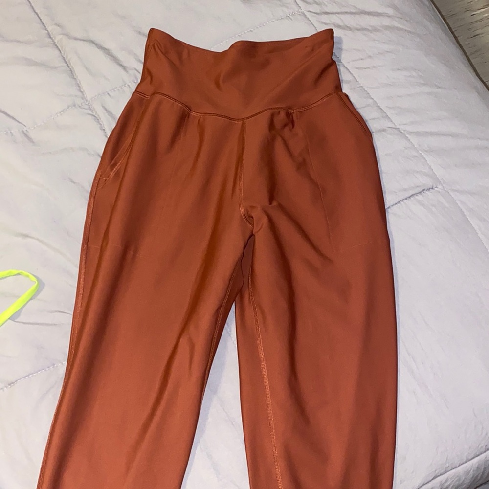 Copper colored leggings (never worn)